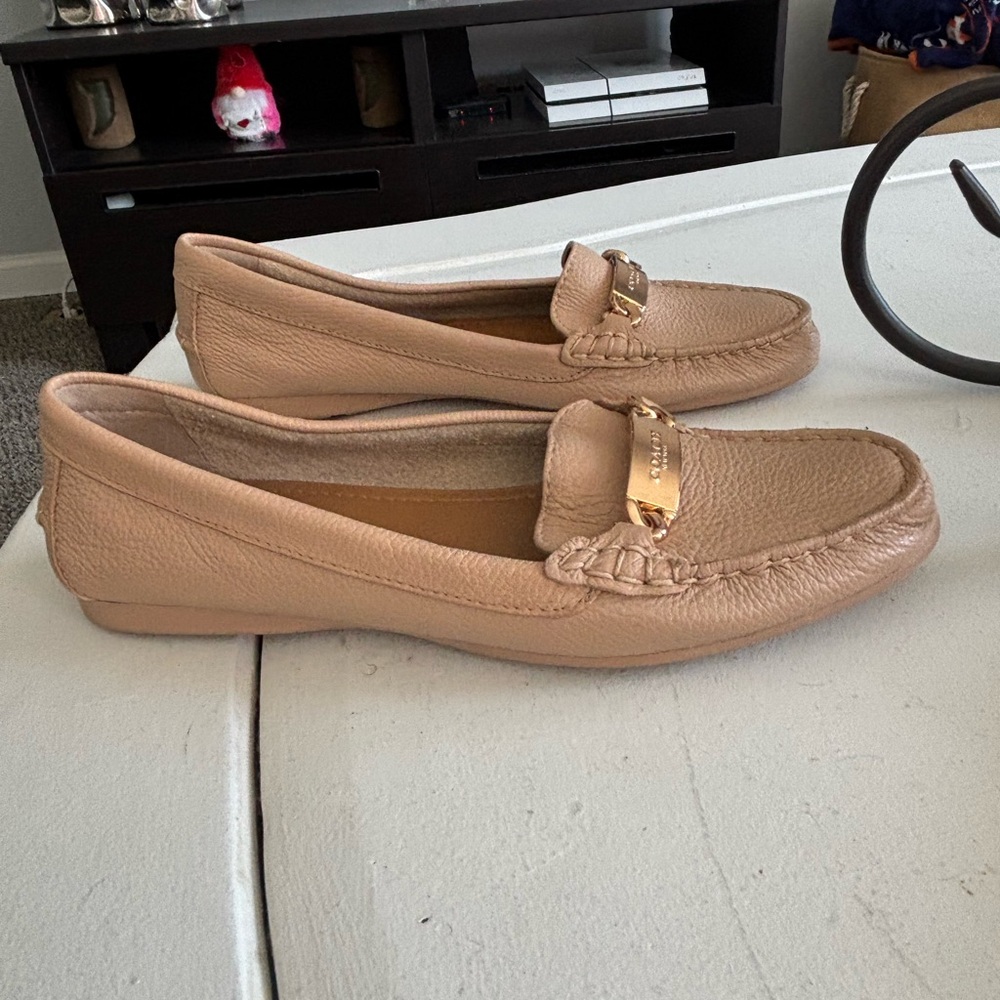 Coach Beige Leather Loafers with Gold Accent - Picture 3 of 3